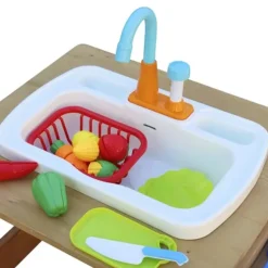 AXI - Table de pique-nique à sable et eau emily et cuisine jouet marron