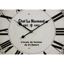 DÉCORATION D'AUTREFOIS - Horloge ancienne murale chef le normand métal blanc - décoration d'autrefois