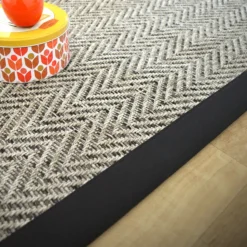 DÉCOWEB - Tapis intérieur / extérieur - java chevron silver - ganse noire - 250 x 350 cm