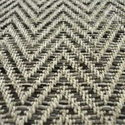 DÉCOWEB - Tapis intérieur / extérieur - java chevron silver - ganse noire - 140 x 200 cm