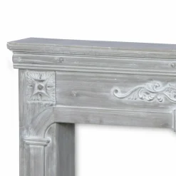 Manteau de cheminée - romance - décor bois gris cérusé