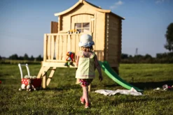 TIMBELA - Maisonnette en bois avec toboggan 1.1 m2 - 175 x 146 x h212 cm - maison jardin enfant exterieur bois - M550A