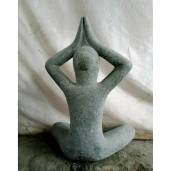 WANDA COLLECTION - Statue design en pierre yoga 50 cm